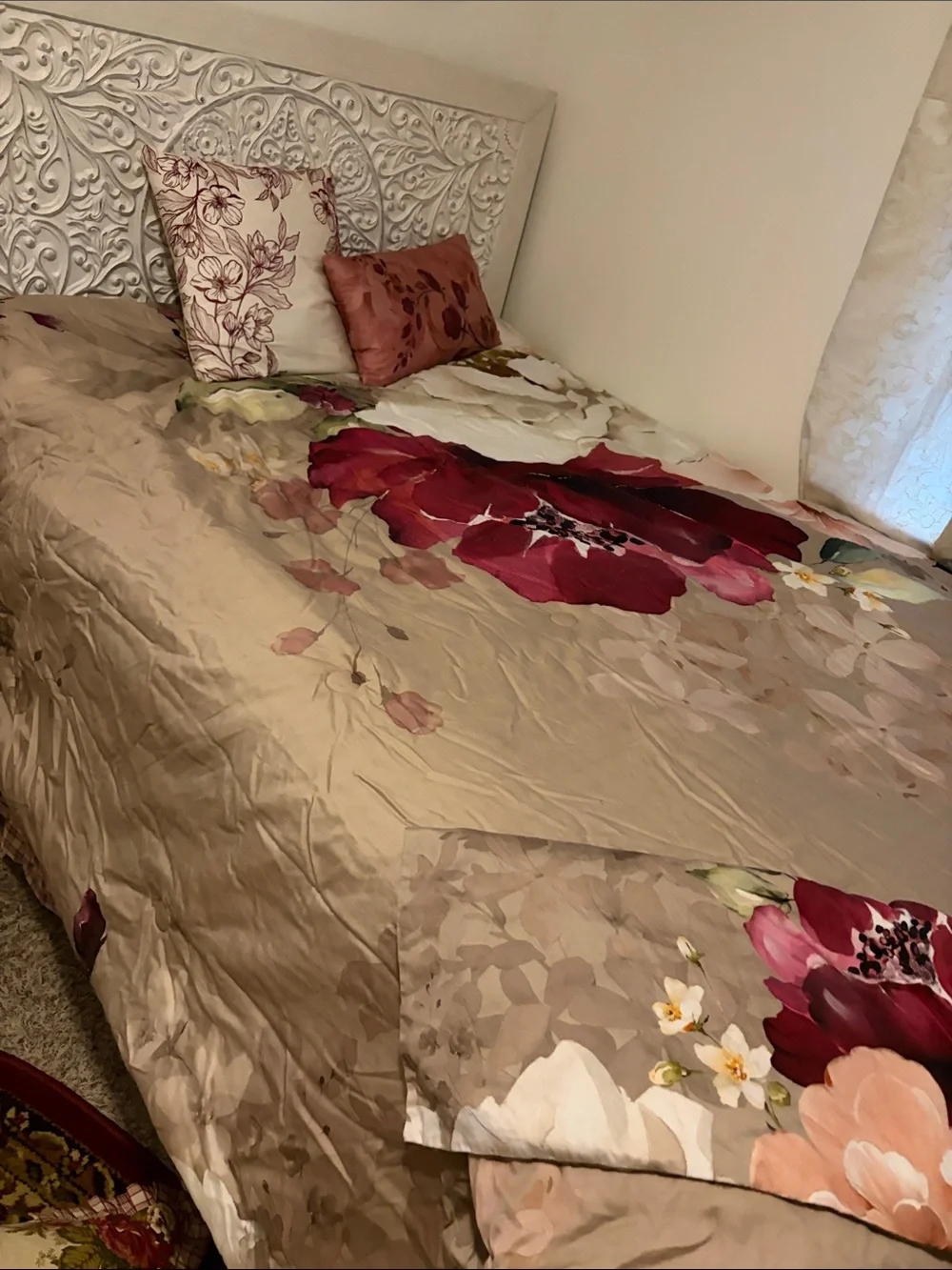 Floral Taupe and Pink Comforter Set with Rose Motif